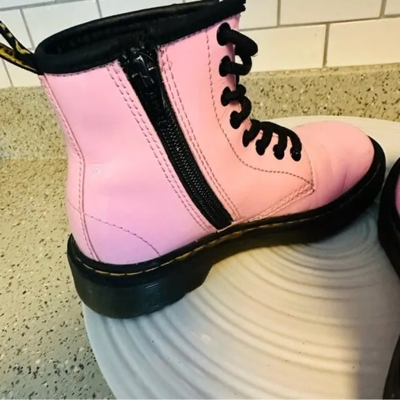 DR MARTENS 1460 Youth Patent leather 8 eye Boots US 12 Pale Pink