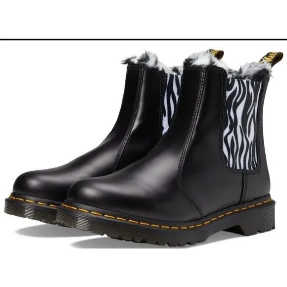 Dr Martens 2976 Leonore Chelsea Boots Womens Size 6 Black Smooth Leather Zebra