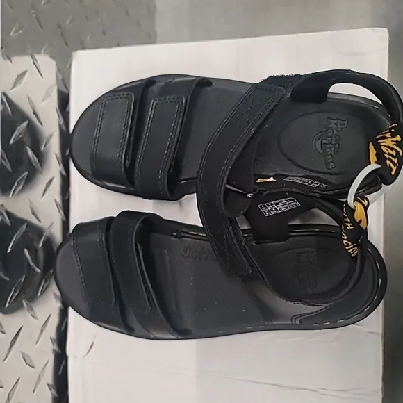 Dr Martens Air Wair Kids Klaire J Leather Sandals