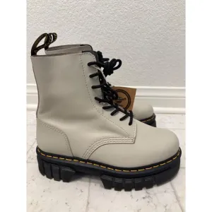 Dr. Martens Audrick Womens Size 9 Cobblestone 8 Eye Platform Boots