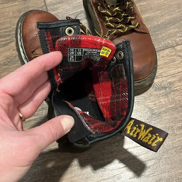 Dr Martens Brown Boots W Red Flannel Lining Kids Size 11