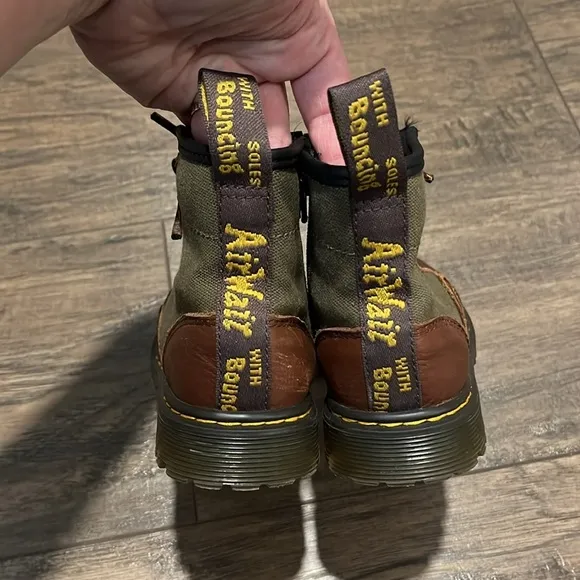 Dr Martens Brown Boots W Red Flannel Lining Kids Size 11