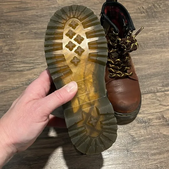 Dr Martens Brown Boots W Red Flannel Lining Kids Size 11