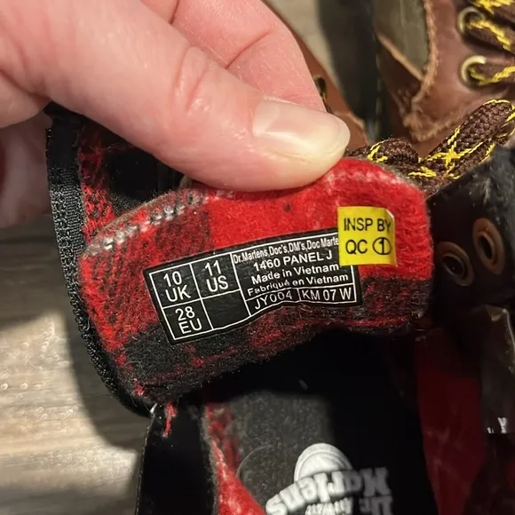 Dr Martens Brown Boots W Red Flannel Lining Kids Size 11