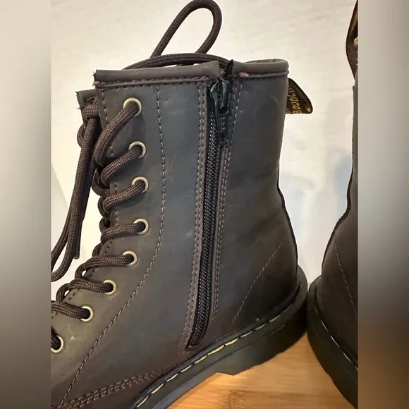 Dr. Martens Dark Brown Leather Men's Size 6, women’s 7 Boots. Zippered Sides.