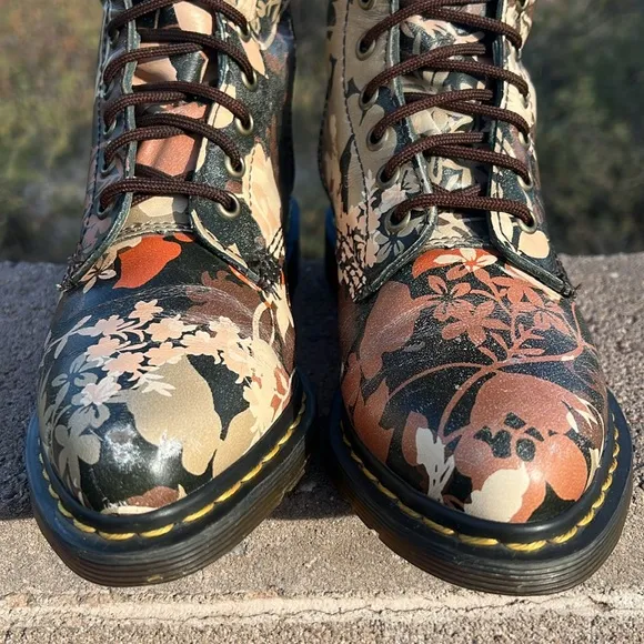Dr. Martens Fall Floral Tall 14 Eye Pointed Toe Cery Lace Up &amp; Zippered Boots
