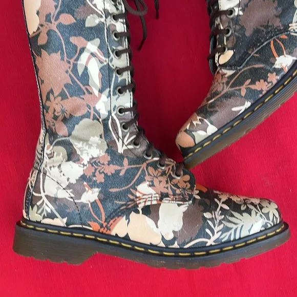 Dr. Martens Fall Floral Tall 14 Eye Pointed Toe Cery Lace Up &amp; Zippered Boots