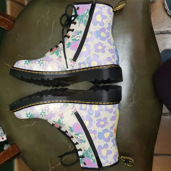 Dr Martens, floral 1460 boots Y6 W7
