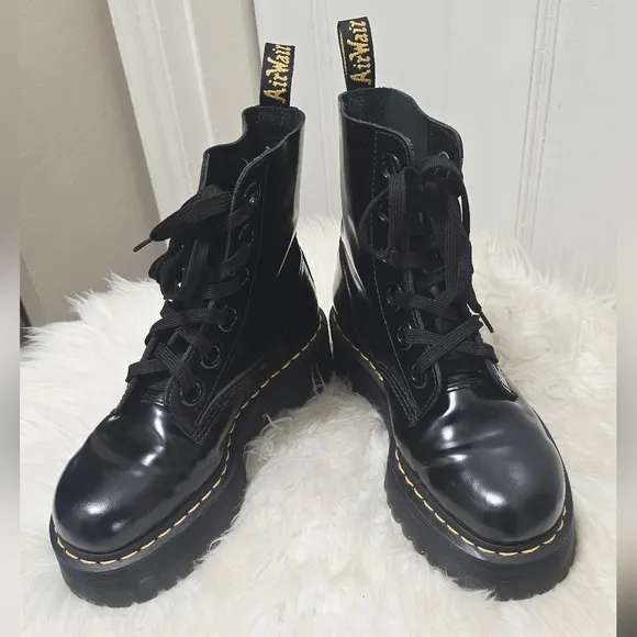 Dr. Martens Molly Platform Lace-up Boots Waterproof/Oil Resistant Chunky Boot