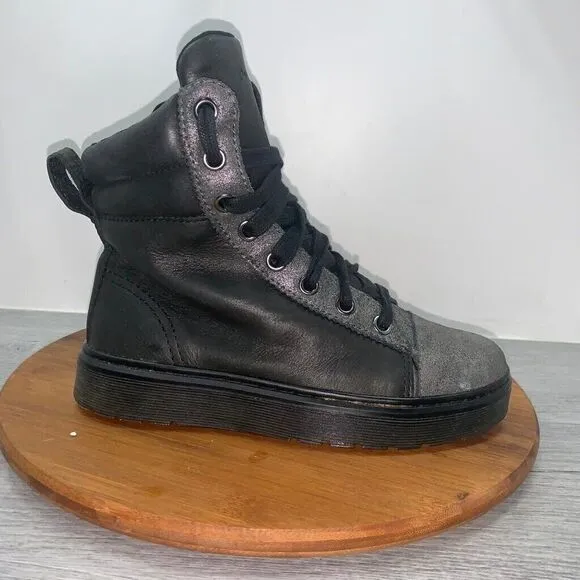 Dr. Martens Playa Women’s Size 6 Boots Metallic Grey Leather Booties Zip Lace