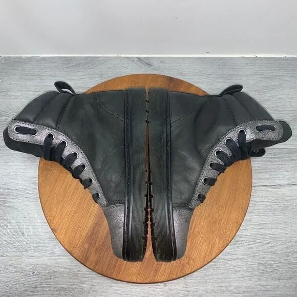 Dr. Martens Playa Women’s Size 6 Boots Metallic Grey Leather Booties Zip Lace