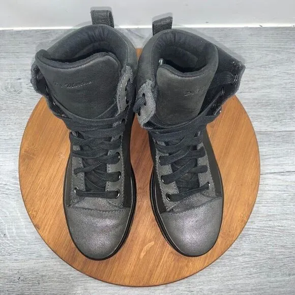 Dr. Martens Playa Women’s Size 6 Boots Metallic Grey Leather Booties Zip Lace