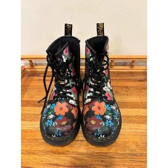 Dr. Marten’s Womens Floral Mash Up Lace Up Fashion Boot Multicolor Size 5