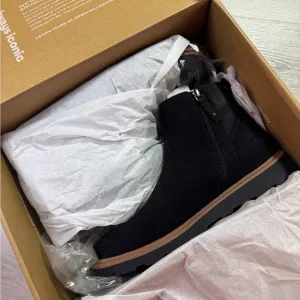 Dr. Scholl's Maryland Bootie in Black, Size 9.5M