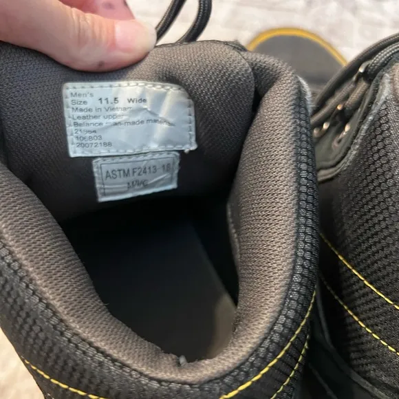 Duluth’s Composite Boots steal toe size 11.5 wide work boots