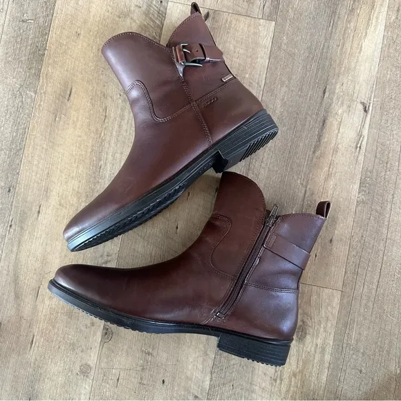 ECCO Saunter GX Goretex Brown Leather Bootie