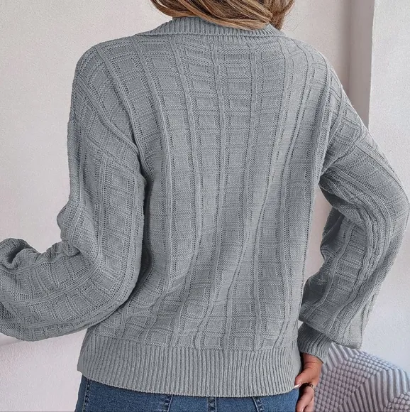 Effortless Textured Collared Sweater - Gray