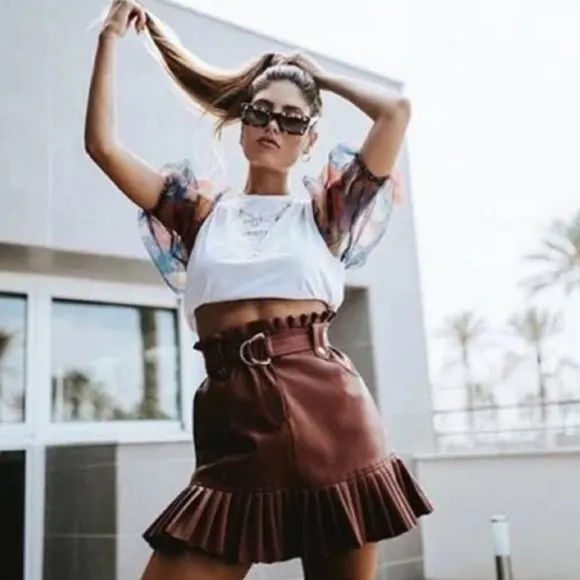 💥EFFORTLESSLY CHIC💥 Pleated Belted Leather Skirt in Rouge Brown