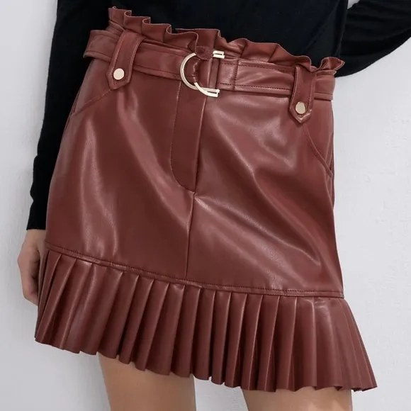 💥EFFORTLESSLY CHIC💥 Pleated Belted Leather Skirt in Rouge Brown