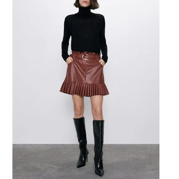 💥EFFORTLESSLY CHIC💥 Pleated Belted Leather Skirt in Rouge Brown