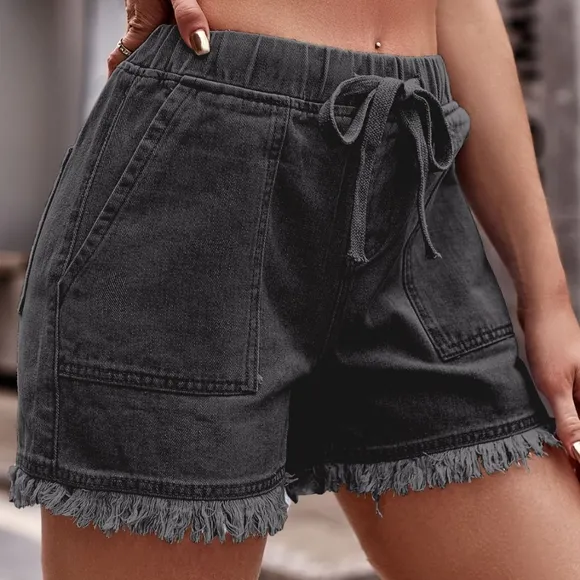 Effortlessly Cool Raw Hem Denim Shorts - Gray