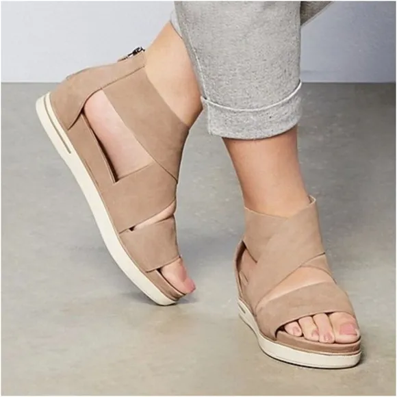 EILEEN FISHER Sandals