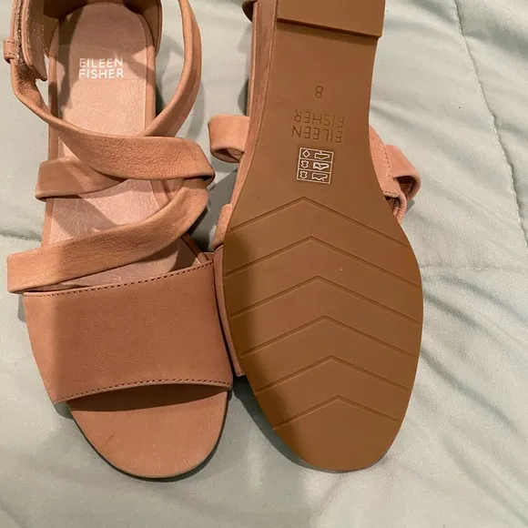 Eileen Fisher Tan Ellis Sandals      NEW