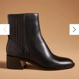 Elegant Black Ankle Boots Dolce Vita Linny H2O Waterproof Boots size 8 classic