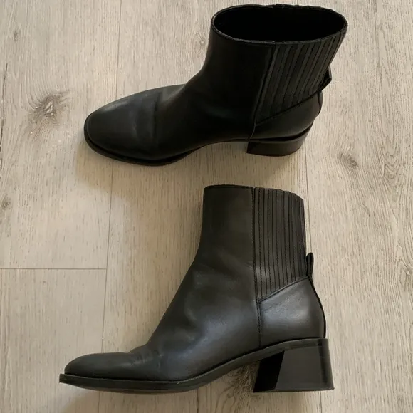 Elegant Black Ankle Boots Dolce Vita Linny H2O Waterproof Boots size 8 classic