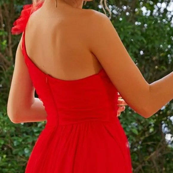 Elegant One-Shoulder Maxi Dress with Cutout &amp; Slit