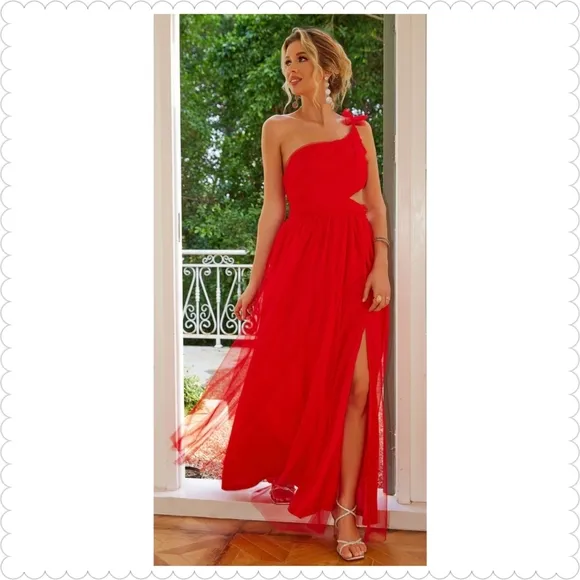 Elegant One-Shoulder Maxi Dress with Cutout &amp; Slit