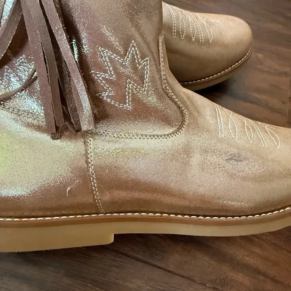 Elephantito Shimmering Pink/Gold Tassel Boots-NWOT Size 6