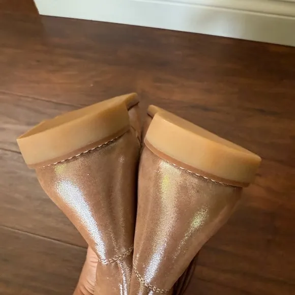 Elephantito Shimmering Pink/Gold Tassel Boots-NWOT Size 6
