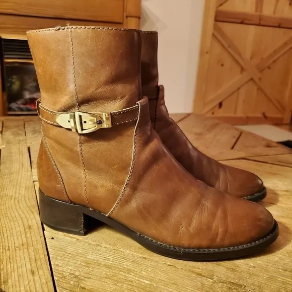 ETIENNE Aigner Vicki Cognac Ankle womens boots Size 8.5M