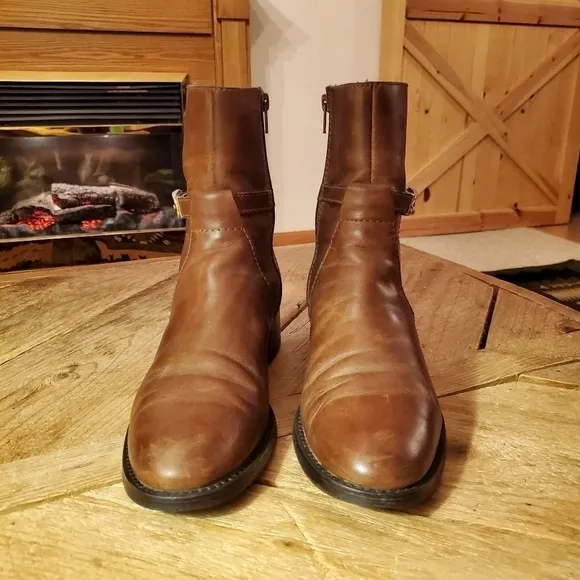 ETIENNE Aigner Vicki Cognac Ankle womens boots Size 8.5M