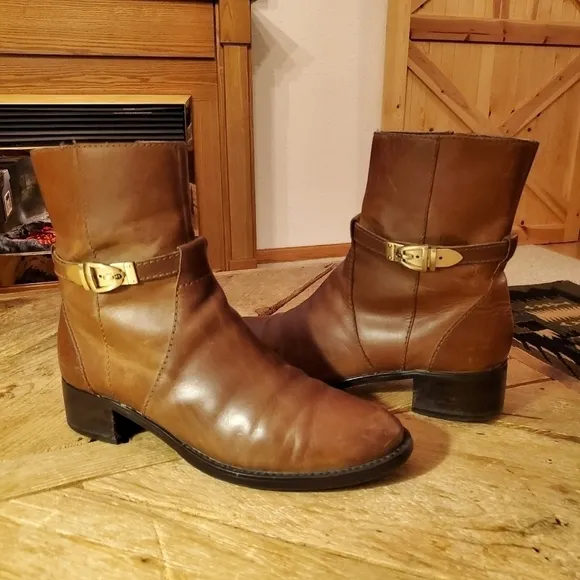 ETIENNE Aigner Vicki Cognac Ankle womens boots Size 8.5M