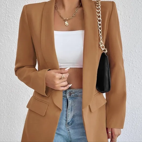 Evelyn Classic Collar Blazer - Tan
