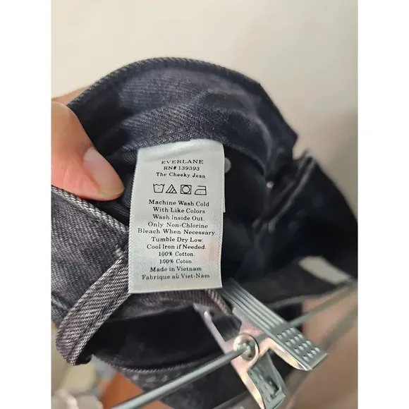 Everlane The Cheeky Jean Black  High Rise Cropped Straight Leg  Size 29