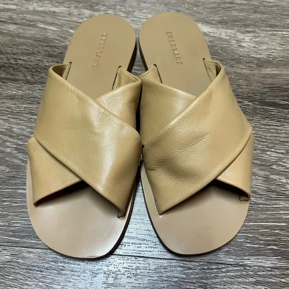 Everlane The Day Crossover Sandal in Light Taupe size 7