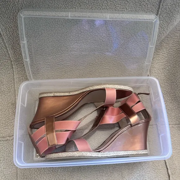 Fendi Rose Gold Leather And Elastic Carioca Wedge Espadrille Sandals