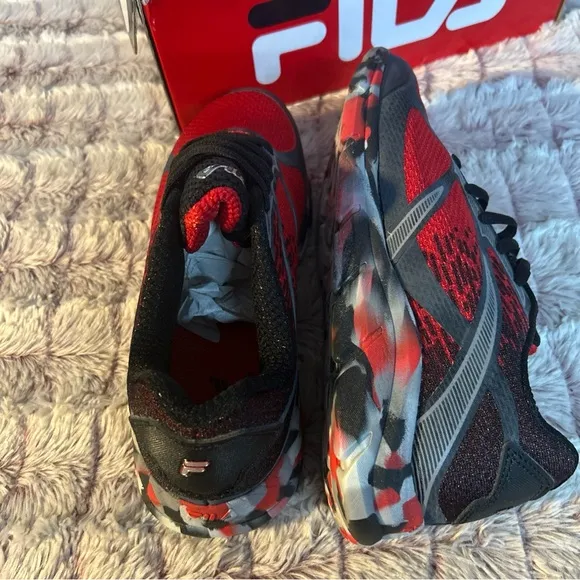 FILA Speedstride Sneakers size 6