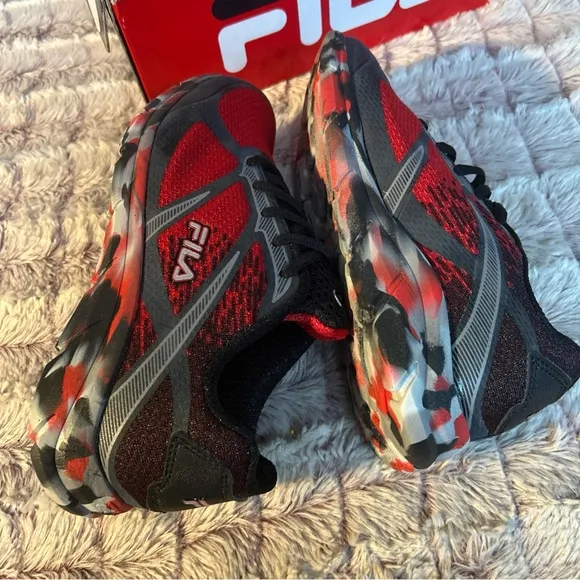 FILA Speedstride Sneakers size 6