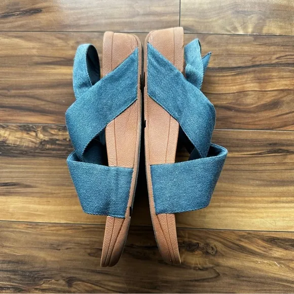 Fitflop Lulu Tm cross back strap sandals 10
