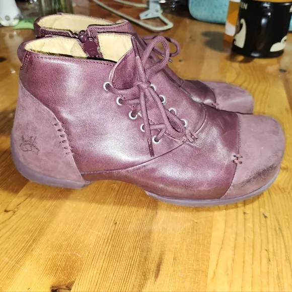 Fluevog Peacemaker Mildred Burgundy ankle boots Women's 8 Men's 6