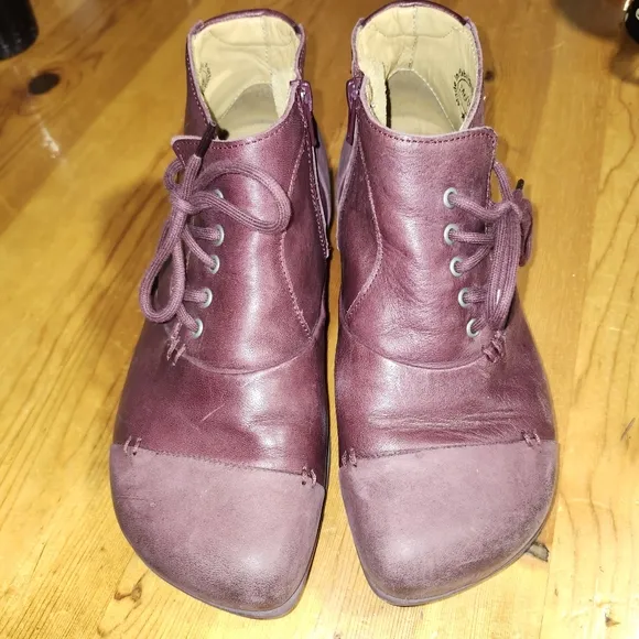 Fluevog Peacemaker Mildred Burgundy ankle boots Women's 8 Men's 6