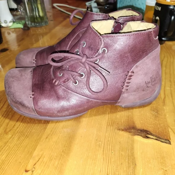 Fluevog Peacemaker Mildred Burgundy ankle boots Women's 8 Men's 6
