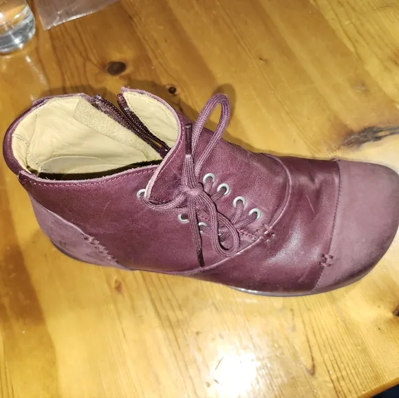 Fluevog Peacemaker Mildred Burgundy ankle boots Women's 8 Men's 6