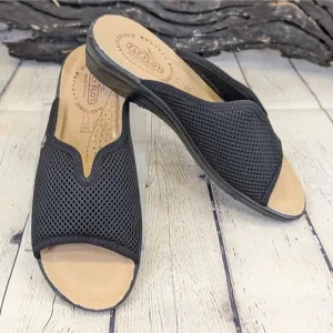 Fly Flot Mule Sandals - Size 38