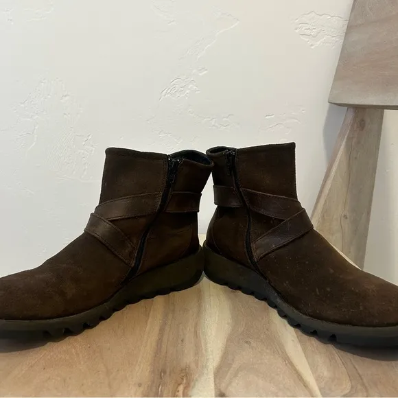 Fly London Sake Fly Boots Booties Brown Suede Wrap Around Strap Size 41 US 10