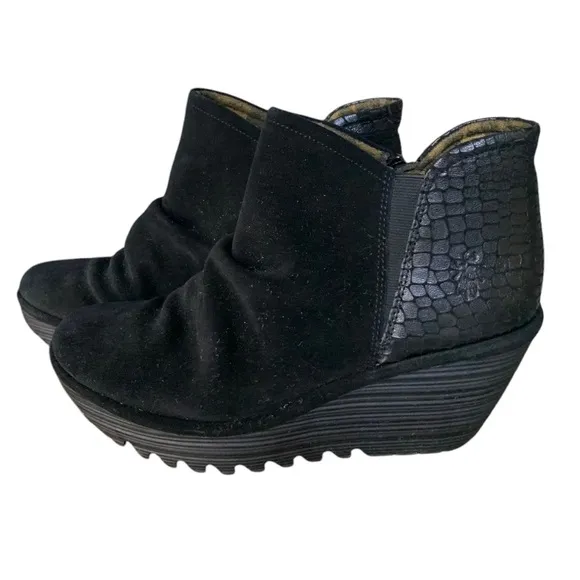 Fly London Yamy Black Leather Texture Oiled Suede Wedge Ankle Boots Sz 39
